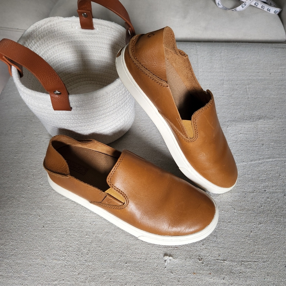OLUKAI PEHUEA SLIP ON LEATHER DROP IN LOAFER FOX COGNAC SZ 6 36 EUC
